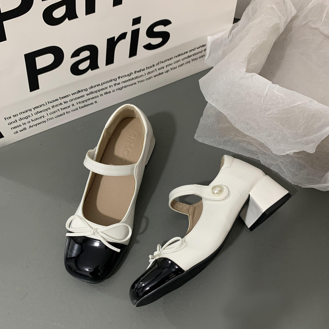Damen Mary‑Jane Ballerina mit Kontrast‑Lackkappe und Perlenriemen – Lioré