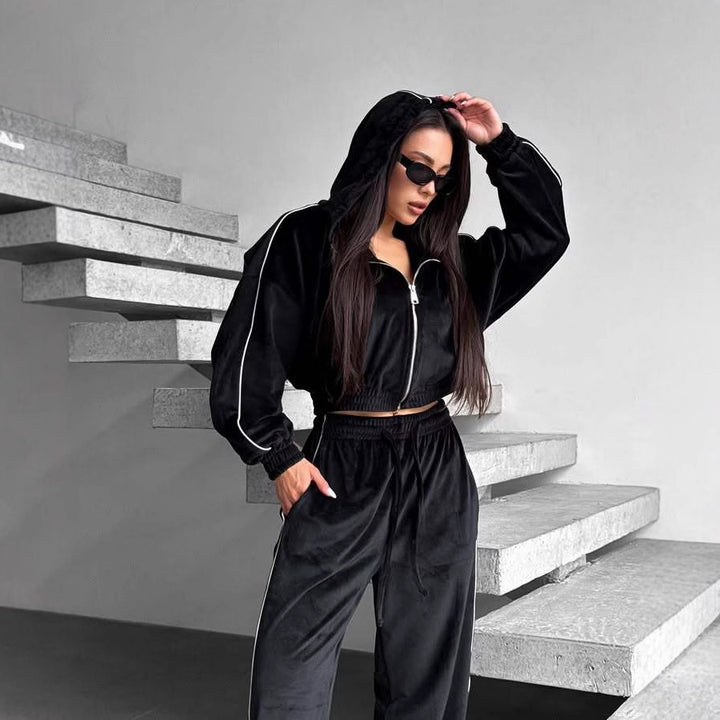 Damen Samt-Lounge-Set mit verkürzter Zip-Hoodie und weitem High-Waist Jogger – Auréline