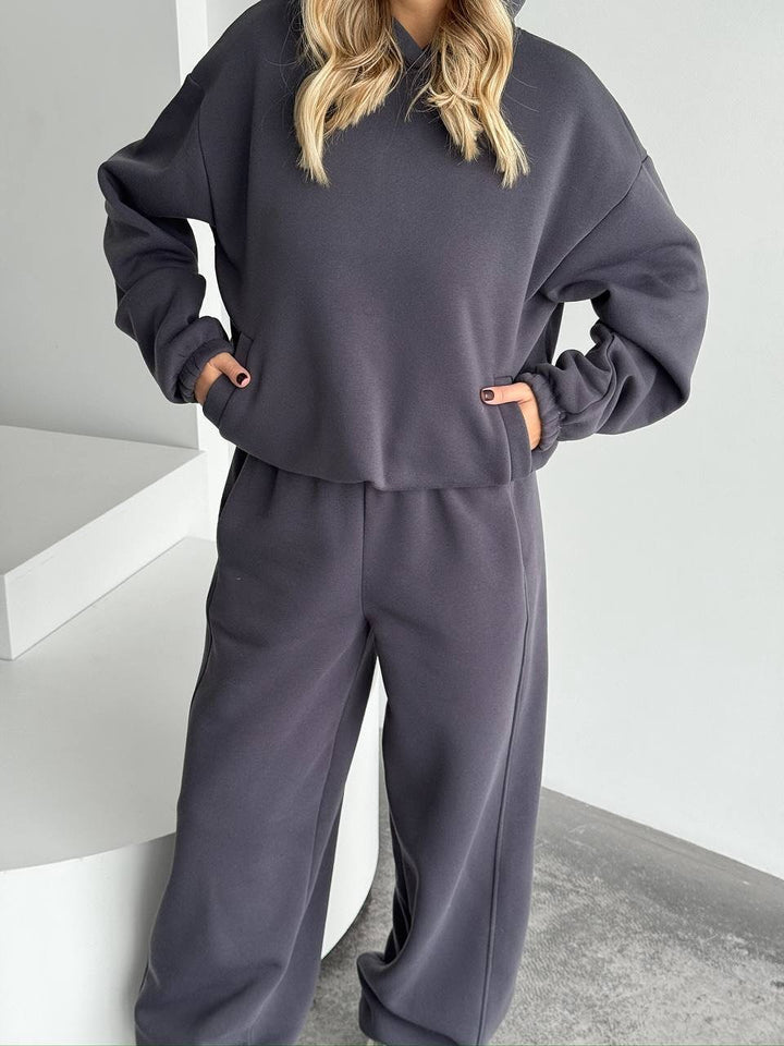 Damen Oversize Loungewear-Set aus schwerem Sweat mit Kapuzenpullover und weitem hochgeschnittenem Jogger – Auréline