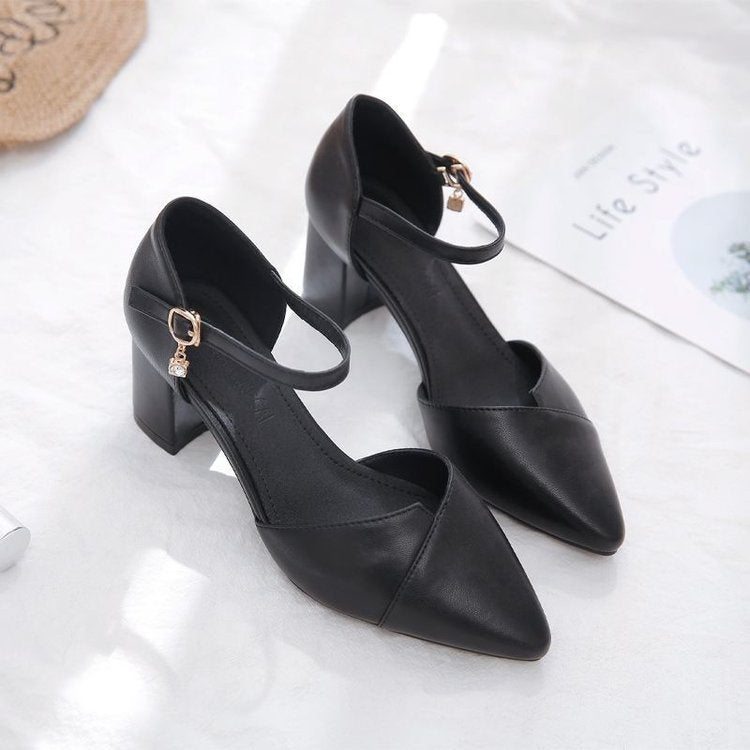 Damen elegante Halbschuhe mit modischer Schnallenverzierung und stabilen Blockabsatz Echoarchiv