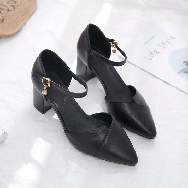Damen elegante Halbschuhe mit modischer Schnallenverzierung und stabilen Blockabsatz Echoarchiv