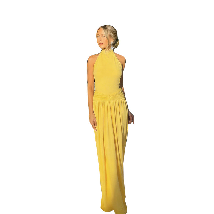 Damen elegantes Maxikleid mit hochgeschlossener Silhouette und fließendem Stoff Echo Archiv