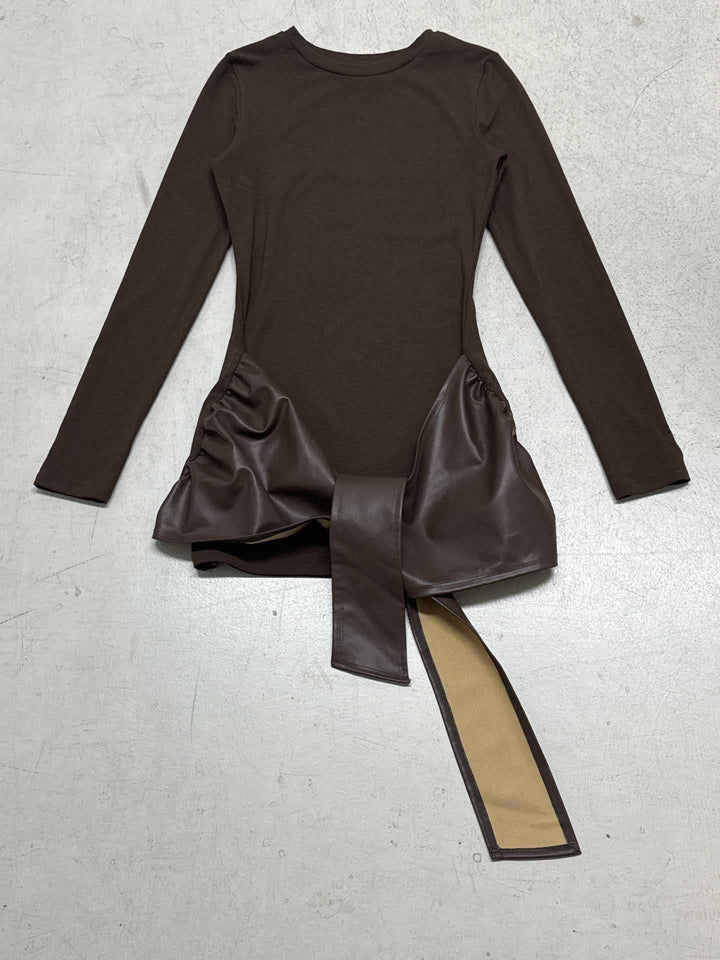 Damen nan tailliertes Longsleeve-Minikleid mit Kunstleder-Wickelbund und Drapé-Detail Echo Archiv