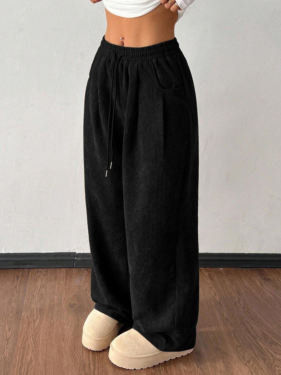 Damen Cordhose mit weitem Bein, elastischem Bund und Kordelzug Echo Archiv