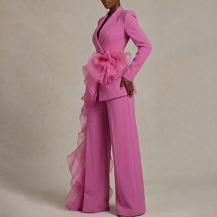 Damen Eleganter Anzug mit asymmetrischem Volant Echo Archiv