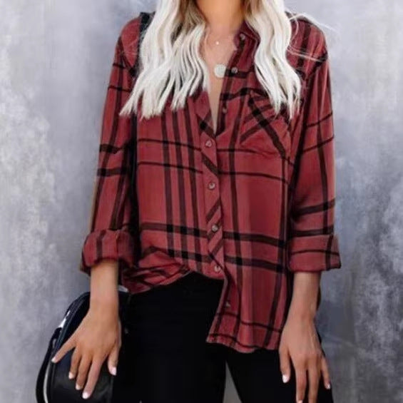 Damen Oversize-Hemdbluse mit Karomuster, Brusttasche und umkrempelbaren Ärmeln – Élovi