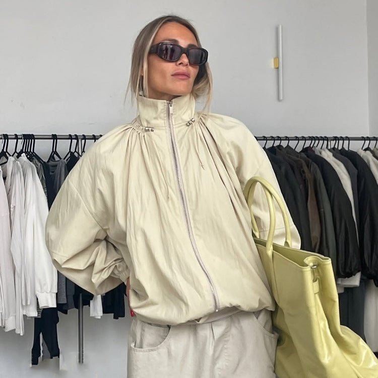 Damen Oversize Windjacke mit hohem Stehkragen, Tunnelzug-Schulterpasse und Ballonärmeln Echoarchiv