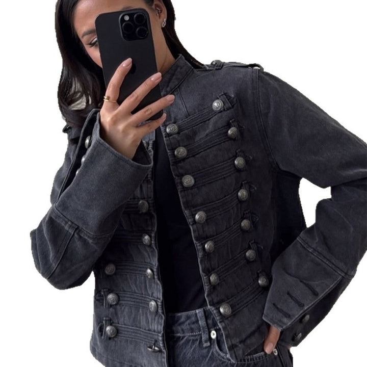 Damen Kurz-Jeansjacke mit Paradeborte und Zierknopfleiste Echoarchiv