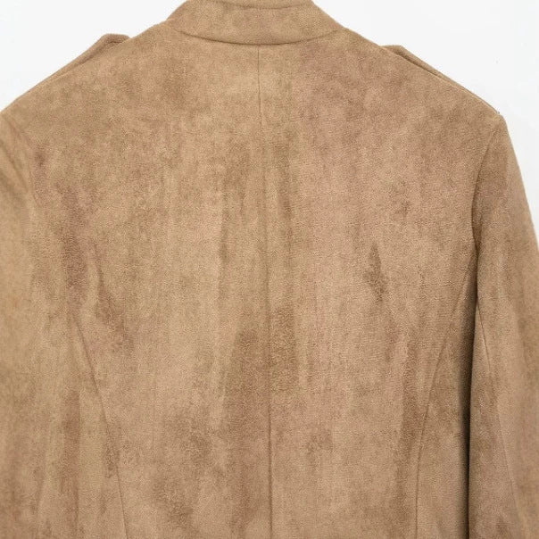 Damen Cropped Velourslederblouson im Military‑Look mit dekorativer Paradeknopfleiste Echo Archiv