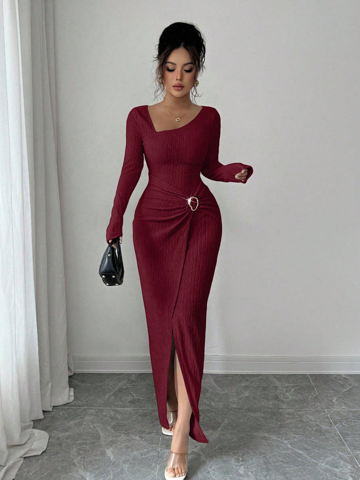 Damen nan figurbetontes Maxikleid aus geripptem Strick mit Wickeldetail und Schlitz Echo Archiv