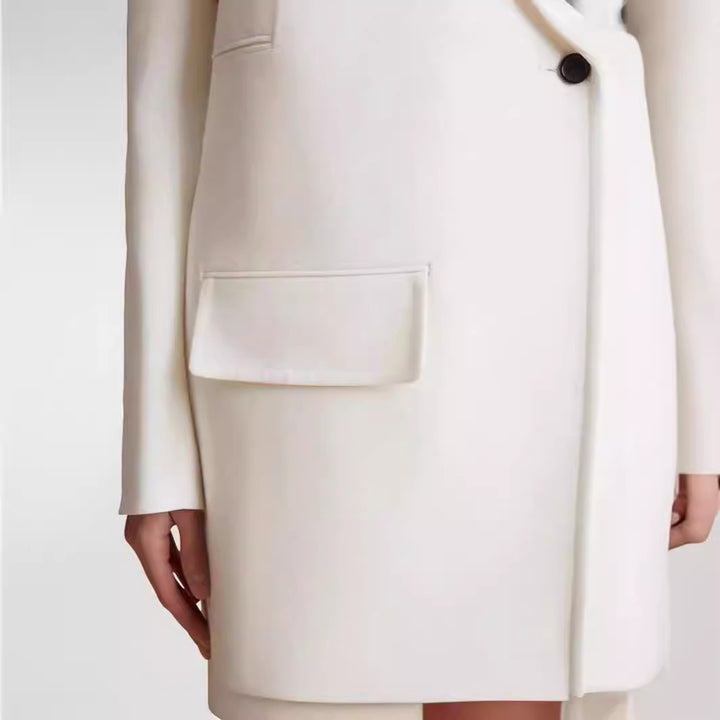 Damen Minimalistischer Longblazer mit asymmetrischer Ein‑Knopf‑Front und cleanem Longline‑Schnitt Echoarchiv