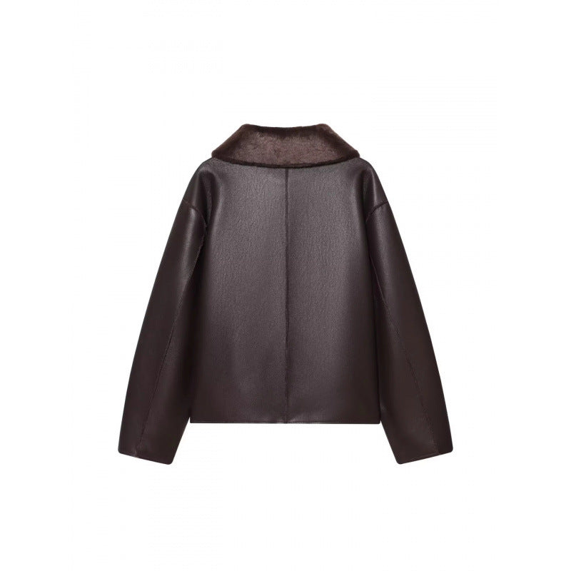 Damen Kurze Wende‑Lammfelljacke mit vollem Umlegekragen und warmer Teddyfütterung Echo Archiv