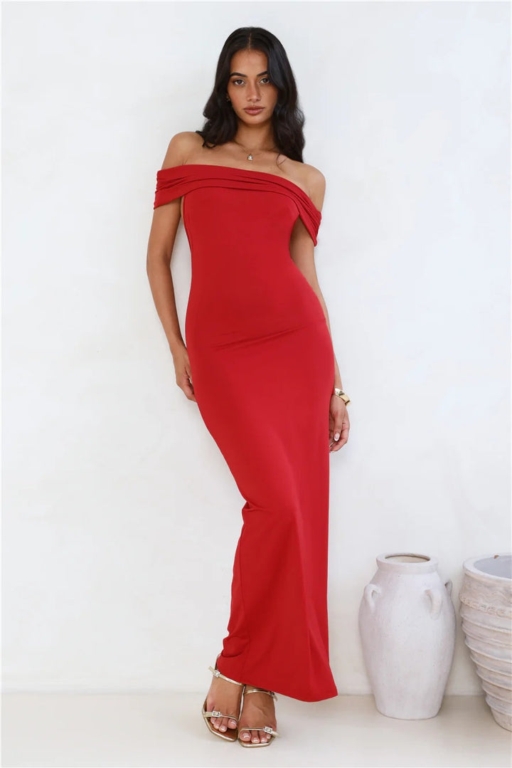 Damen Elegantes Maxikleid mit Off-Shoulder Schnitt und figurbetonter Passform Echo Archiv