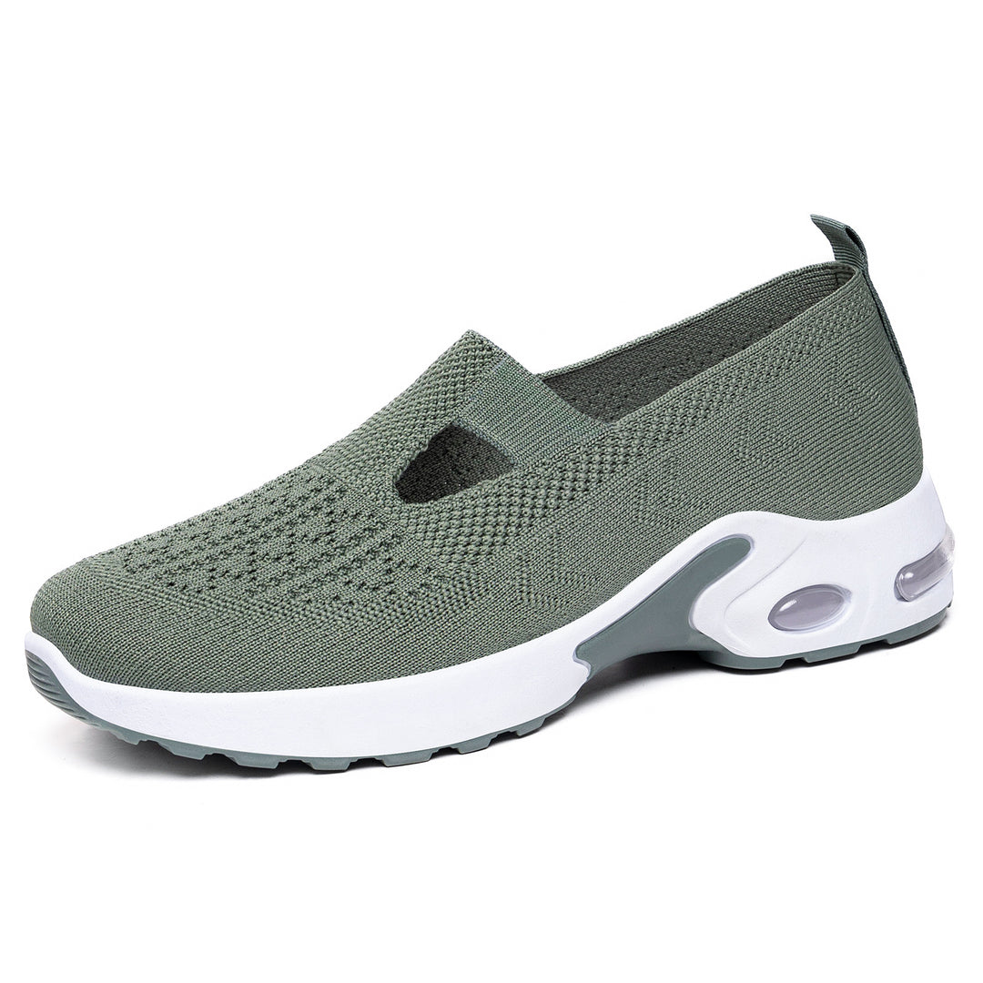 Damen nan gestrickter Schlupf-Sportslipper mit elastischem Einstieg, Cut-Out-Detail und sichtbarer Luftdämpfung Echo Archiv