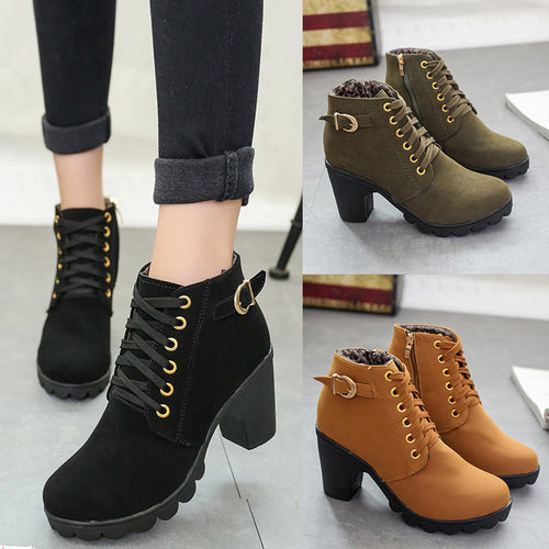 Damen nan elegante Schnür-Stiefelette mit mittlerem Blockabsatz, profilierter Gummilaufsohle und dekorativer Metallschnalle Echo Archiv