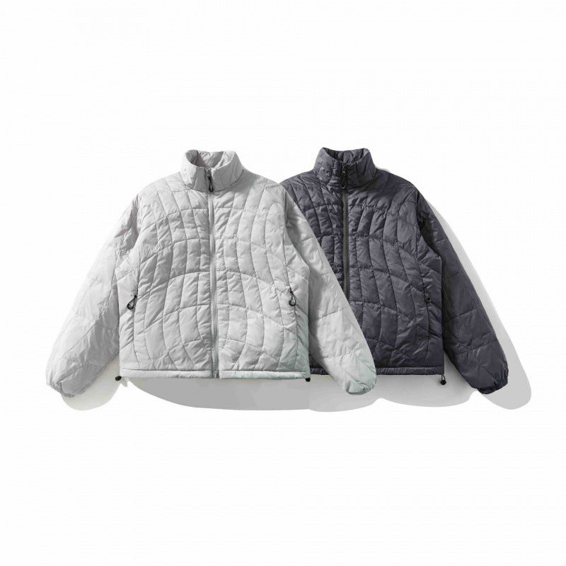 Unisex Ultraleichte gesteppte Kurzjacke mit geometrischer Steppung, Stehkragen und Tunnelzugsaum Echo Archiv