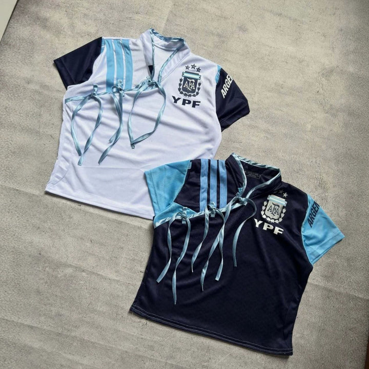 Damen Sport-Trikot mit figurbetontem Schnitt und innovativen Krawatten Echo Archiv