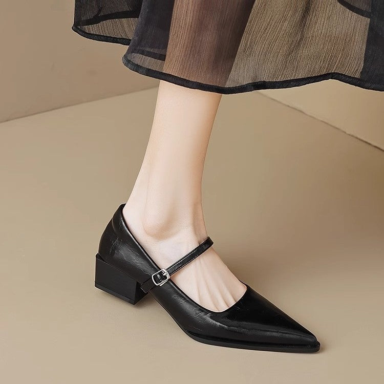 Damen Riemchenpumps im Mary‑Jane‑Stil mit spitzer Zehenkappe und geformtem Blockabsatz Echo Archiv