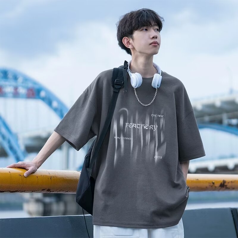 Herren Übergrößes T-Shirt mit kreativem Druck Echoarchiv