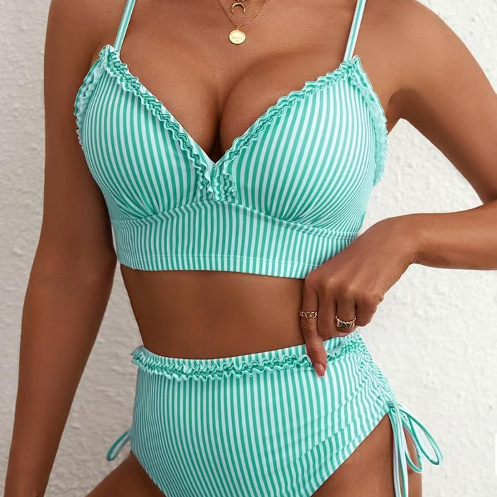 Damen Hochgeschnittener Bikinischnitt mit Rüschen Echo Archiv