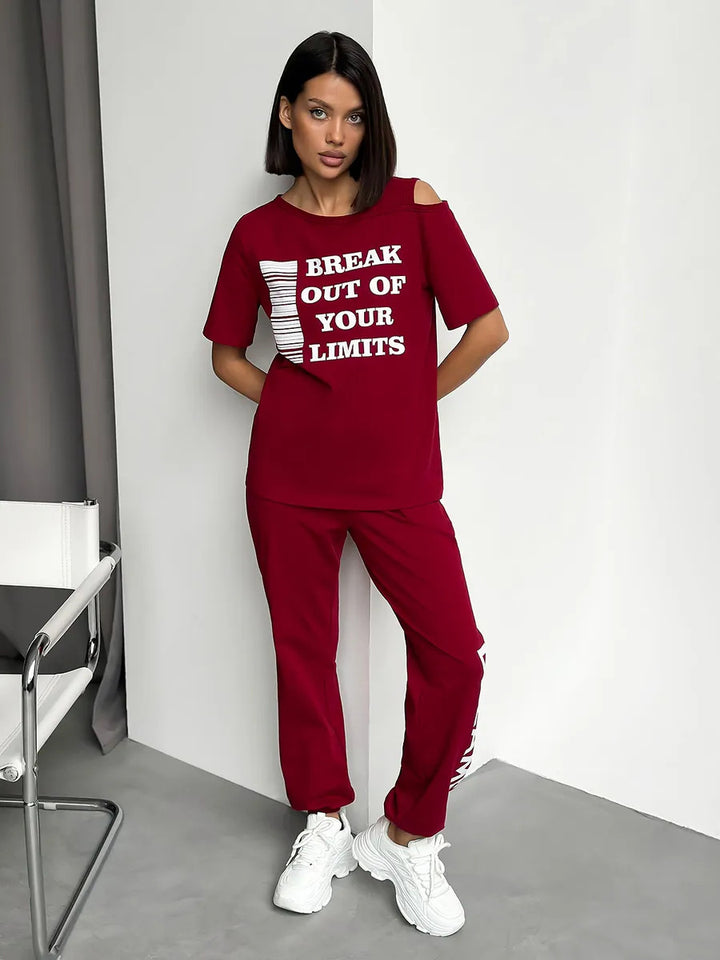 Damen lässiges Lounge-Set mit Cut-Out Schulter und Statement-Print – Avérine