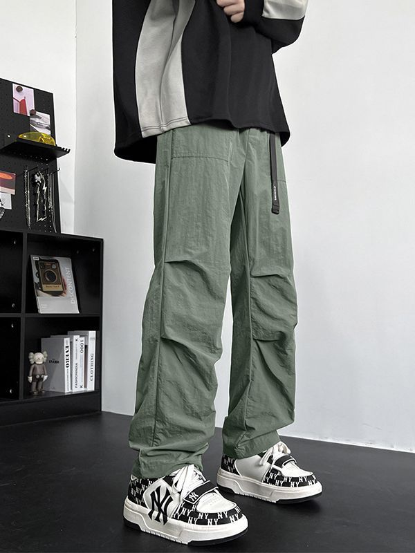 Herren Locker sitzende Nylon‑Cargohose mit Utility‑Gurtband und geradem Bein – Bravaro