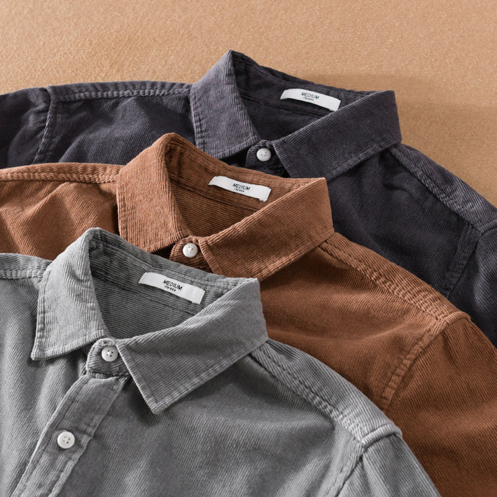 Herren Cord-Hemdjacke im Worker-Stil mit aufgesetzten Doppeltaschen und weichem Used-Finish Echoarchiv
