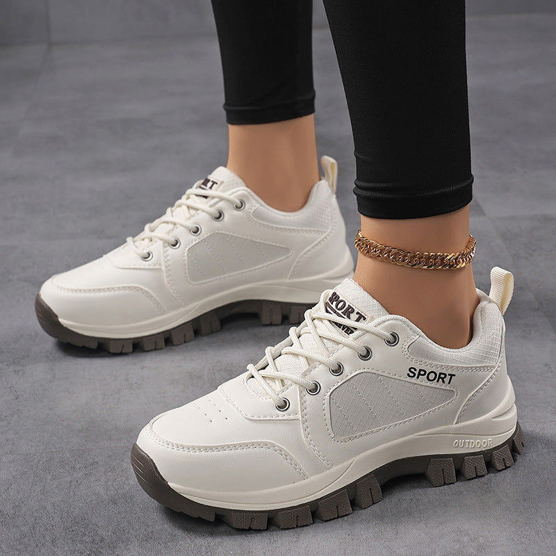 Herren nan robuster Schnür-Freizeitsneaker mit tiefem Stollenprofil, gepolstertem Schaft und praktischer Zuglasche Echo Archiv