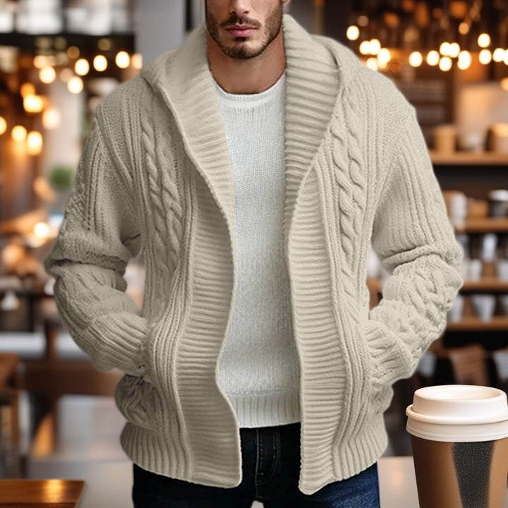 Herren Grobstrickjacke mit weitem Kragen und Kabelmuster Echoarchiv