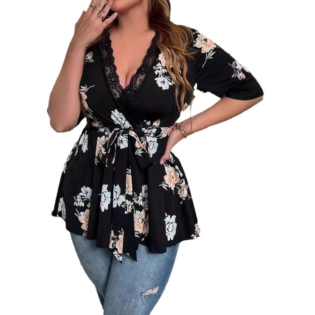 Damen Tailliertes Wickelshirt mit Spitzen‑V‑Ausschnitt und dreiviertel Ärmeln Echo Archiv