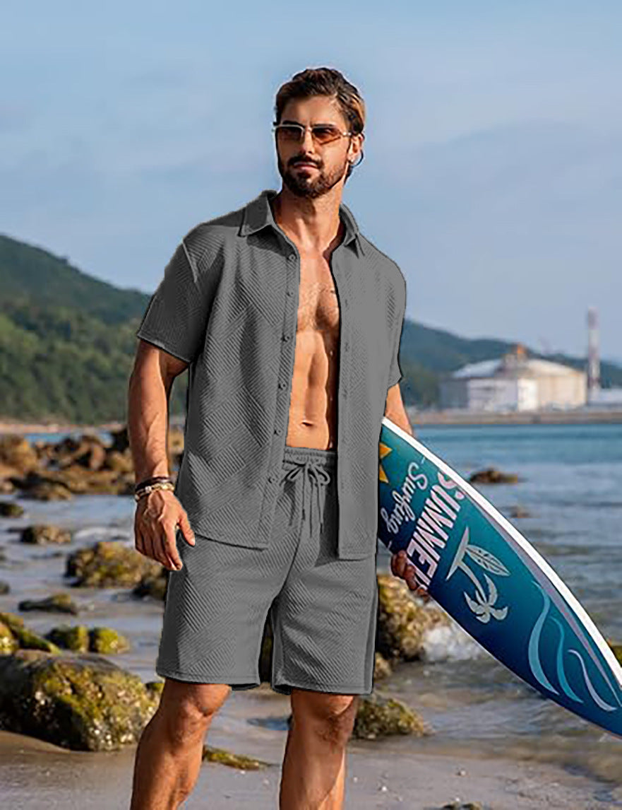 Herren lässiges Surf Outfit mit kurzärmligem Hemd und Shorts Echoarchiv
