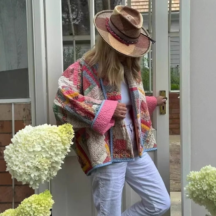 Damen nan gesteppte Cropped Patchworkjacke mit Schalkragen und kastigem Schnitt Echo Archiv