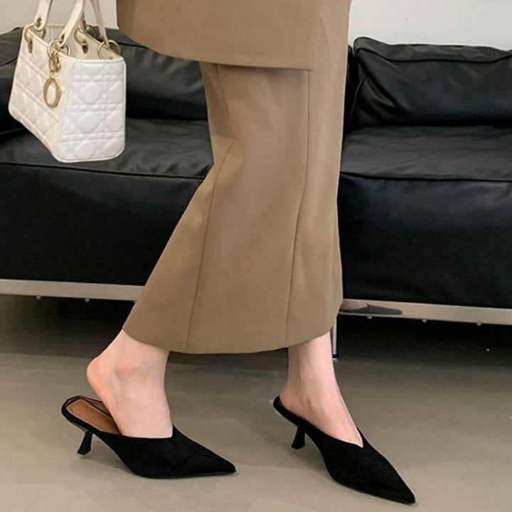 Damen Spitz zulaufende Schlupf‑Mules mit sculpted Kittenabsatz Echo Archiv