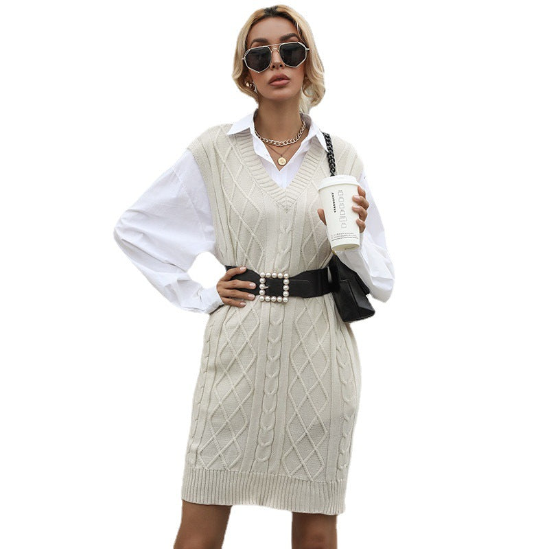 Damen Kabelstrick-Longweste mit V-Ausschnitt und Oversize-Silhouette Echoarchiv