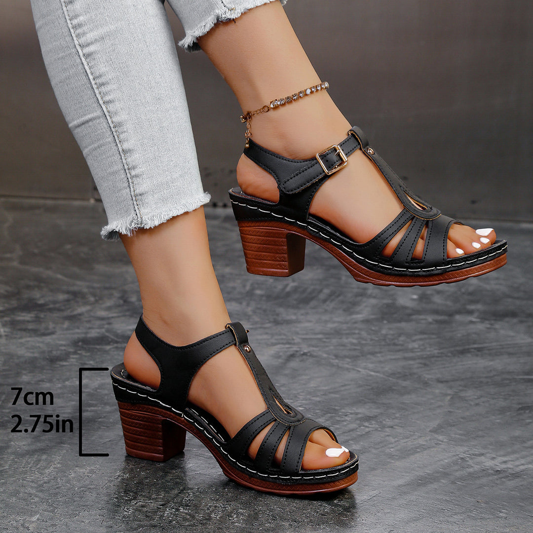 Damen Sandalette mit Cut-Out-Riemen, gepolstertem Komfortfußbett und mittelhohem Blockabsatz – Sorelia