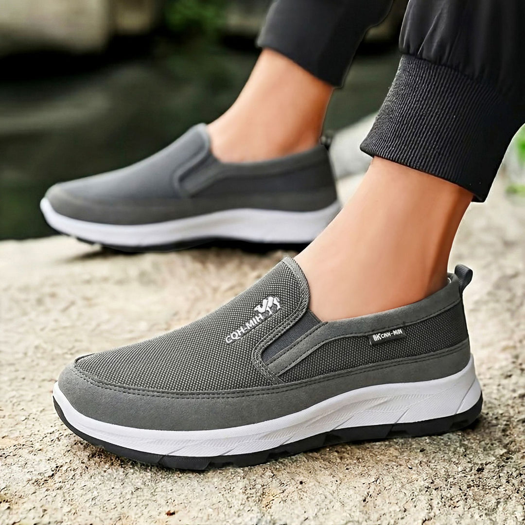 Herren nan gepolsterter Slip-On Komfort-Sneaker mit elastischem Einstieg, stoßdämpfender EVA-Plateausohle und herausnehmbarem Komfortfußbett Echo Archiv