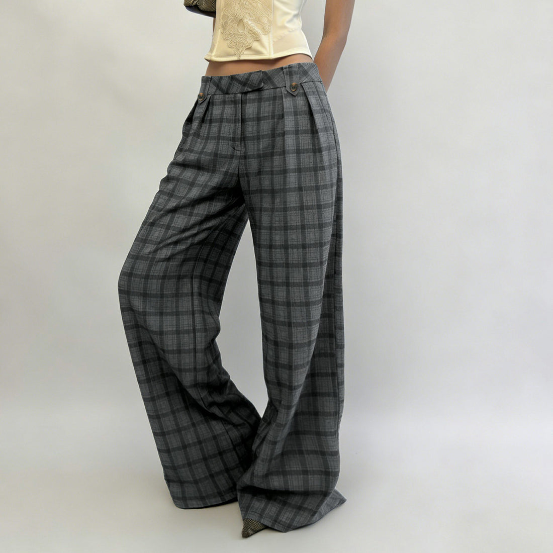 Damen Karohose mit weitem Schnitt und durchdachten Details – Avélisse