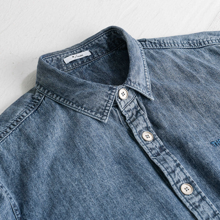 Herren entspanntes Denim-Overshirt mit Knopfleiste und Bruststickerei Echoarchiv