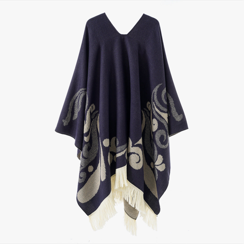 Damen Wollmix-Poncho im Umhangstil mit V-Ausschnitt, kontrastierendem Ornament-Jacquard und Fransen – Montévia