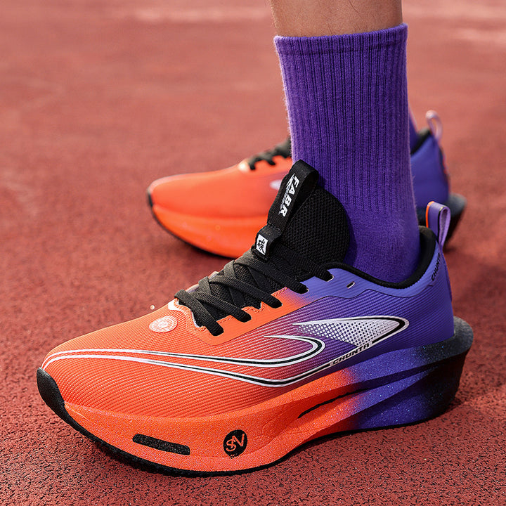 Unisex fließende Race-Performance-Sneaker mit hochprofilierter reaktiver Schaum-Zwischensohle und nahtlosem Leichtstrick-Obermaterial – Tavélo