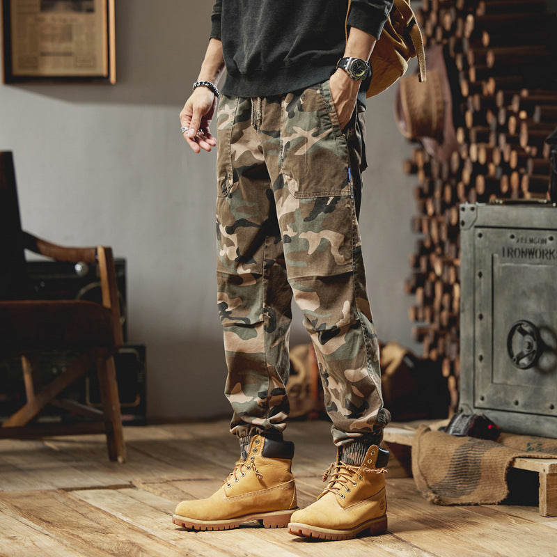 Herren Camouflage-Cargojogger aus robustem Ripstop mit Tunnelzugbund, Kniefalten und elastischen Bündchen Echo Archiv