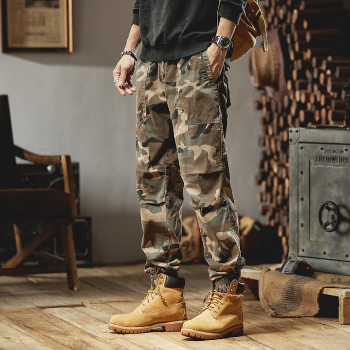 Herren Camouflage-Cargojogger aus robustem Ripstop mit Tunnelzugbund, Kniefalten und elastischen Bündchen Echo Archiv