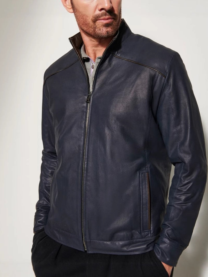 Herren Lederjacke mit elegantem Stehkragen und seitlichen Reißverschlusstaschen Echoarchiv