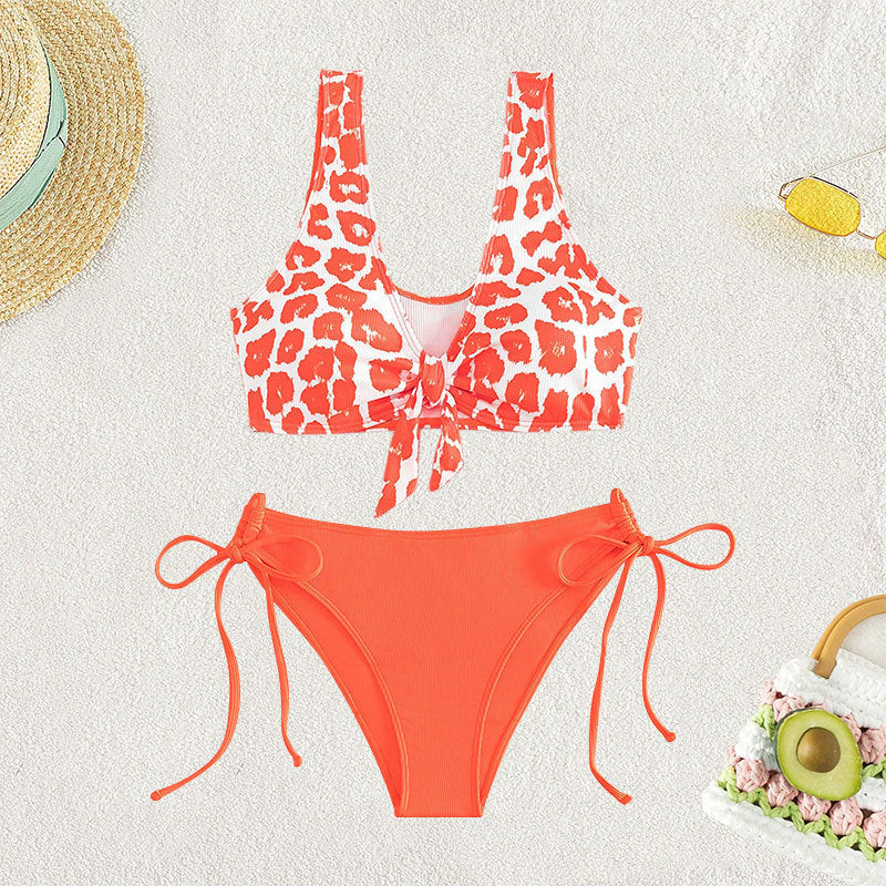 Damen Triangel-Bikini mit raffiniertem Wickeldetail und tiefem V-Ausschnitt Echo Archiv