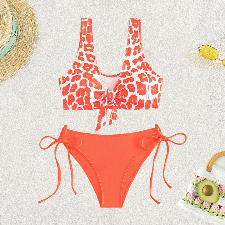 Damen Triangel-Bikini mit raffiniertem Wickeldetail und tiefem V-Ausschnitt Echo Archiv