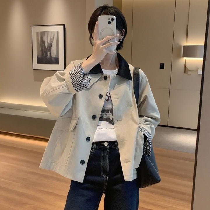 Damen Boxy Übergangsjacke mit Cordkragen und großen Pattentaschen Echoarchiv