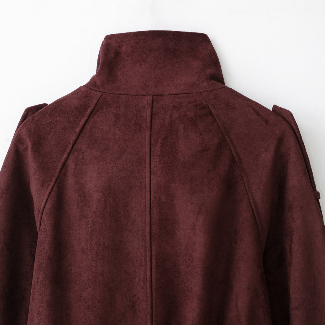 Damen Velours‑Trenchjacke mit hohem Funnelkragen und Bindegürtel Echoarchiv