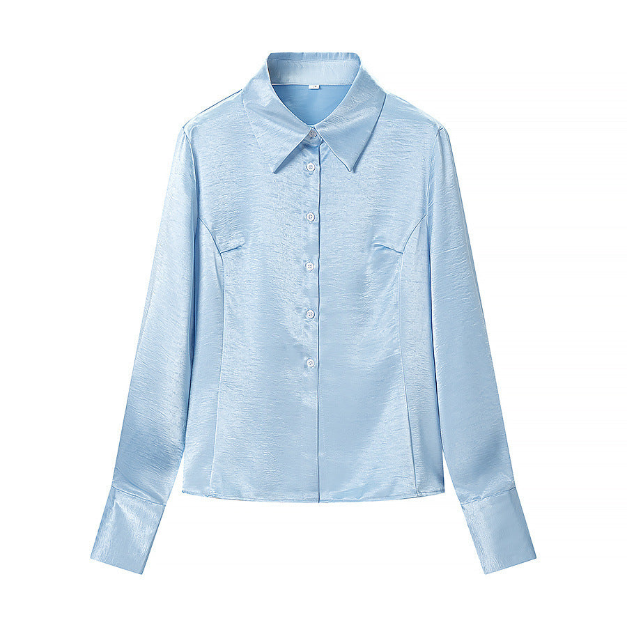 Damen Satinbluse mit taillierten Teilungsnähten, durchgehender Knopfleiste und breiten Manschetten Echo Archiv