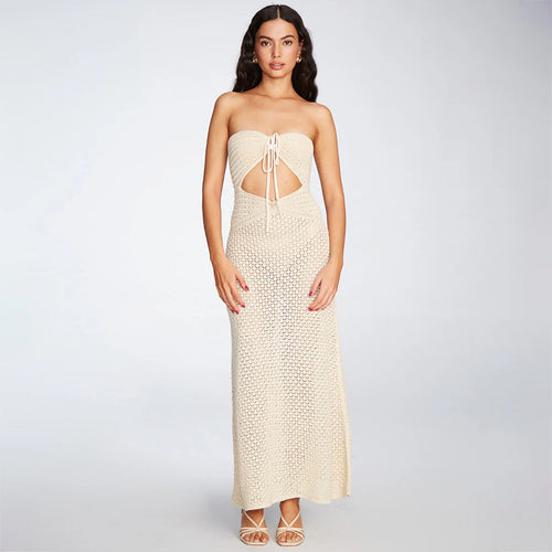 Damen gehäkeltes Maxikleid mit tiefem V-Ausschnitt und seitlichem Cut-Out Echo Archiv