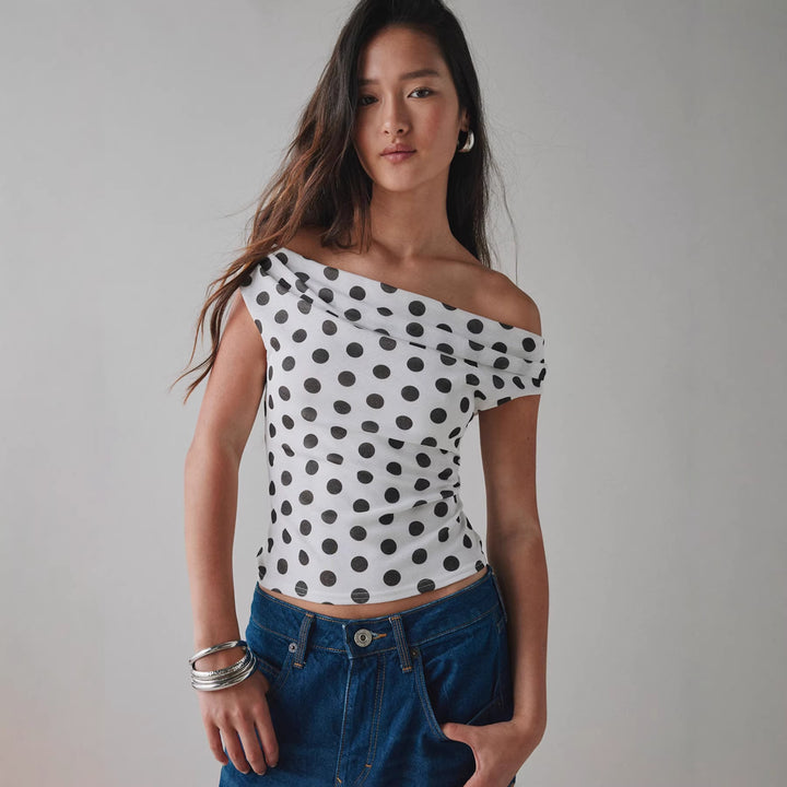 Damen Off-Shoulder Oberteil mit figurschmeichelndem Schnitt Echo Archiv